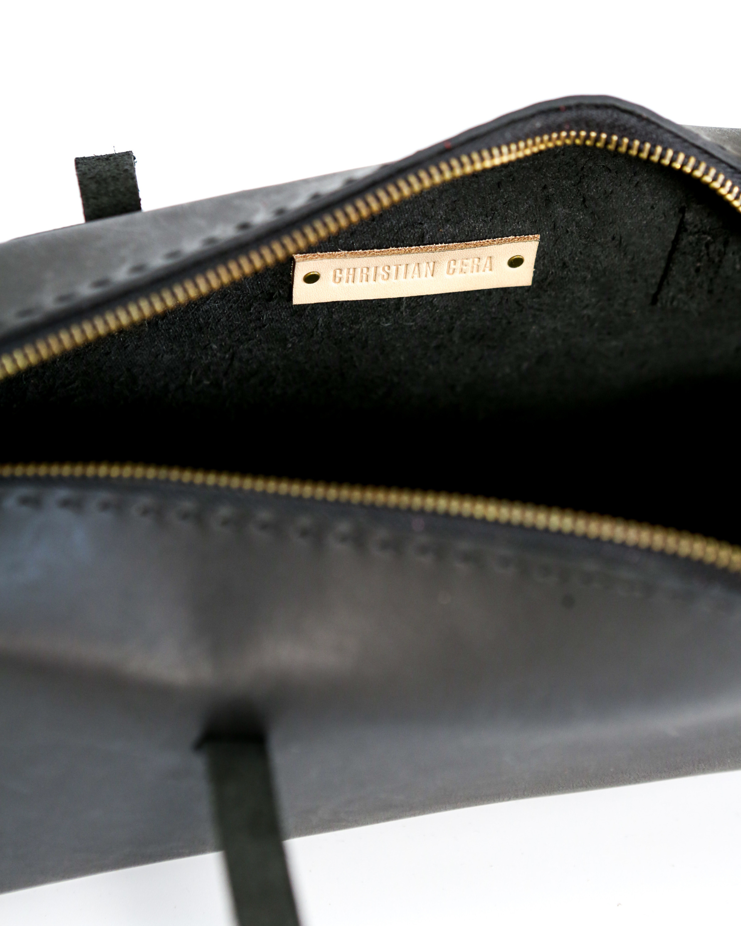 Caja East-West Black